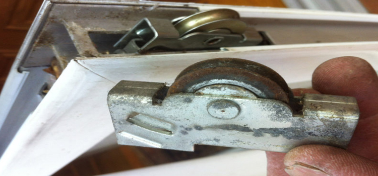 screen door roller repair in Williams